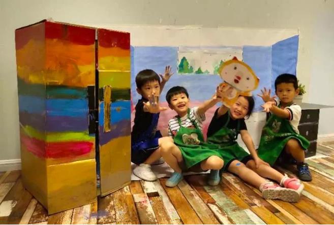 孩子們集體設計的冰箱