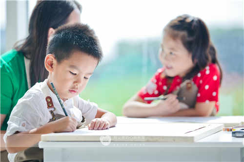 少兒美術教育加盟