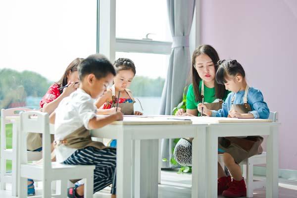 幼兒藝術(shù)教育加盟優(yōu)勢